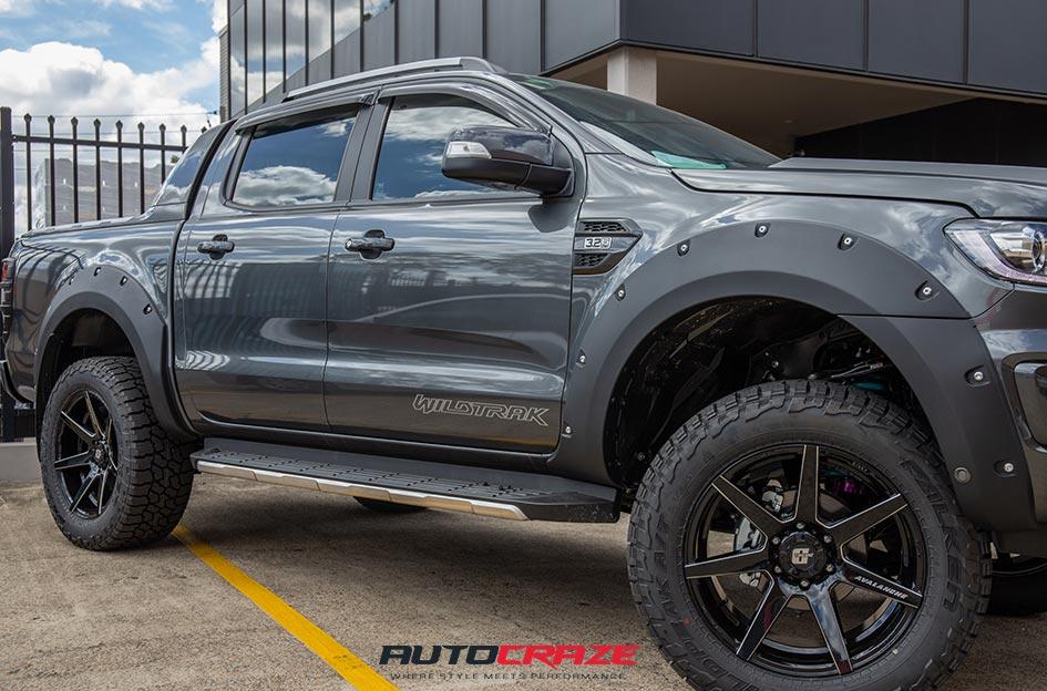 FORD RANGER AVALANCHE GLOSS BLACK MILLED ACCENTS